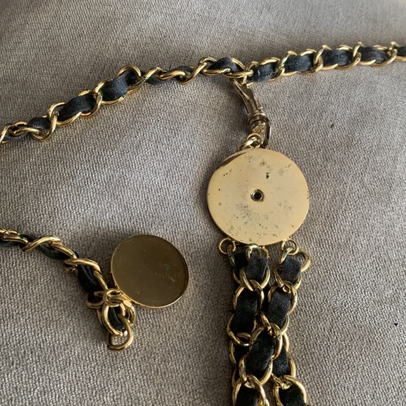 Chanel 31 rue cambon  Paris chain belt with Chanel coin keychain removable set - Picture 13 of 14